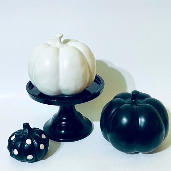 Rae Dunn “Trick” “Treat” Pumpkins - Picture 2 of 3